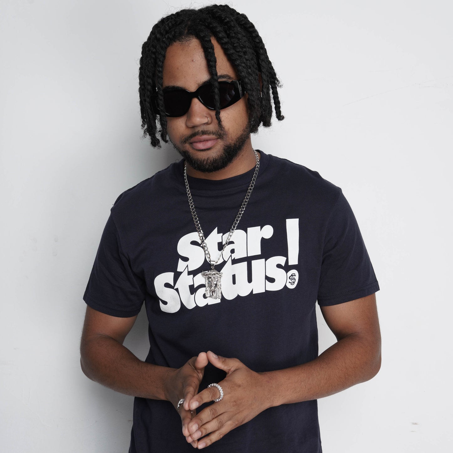 STAR STATUS T-SHIRT (NAVY)